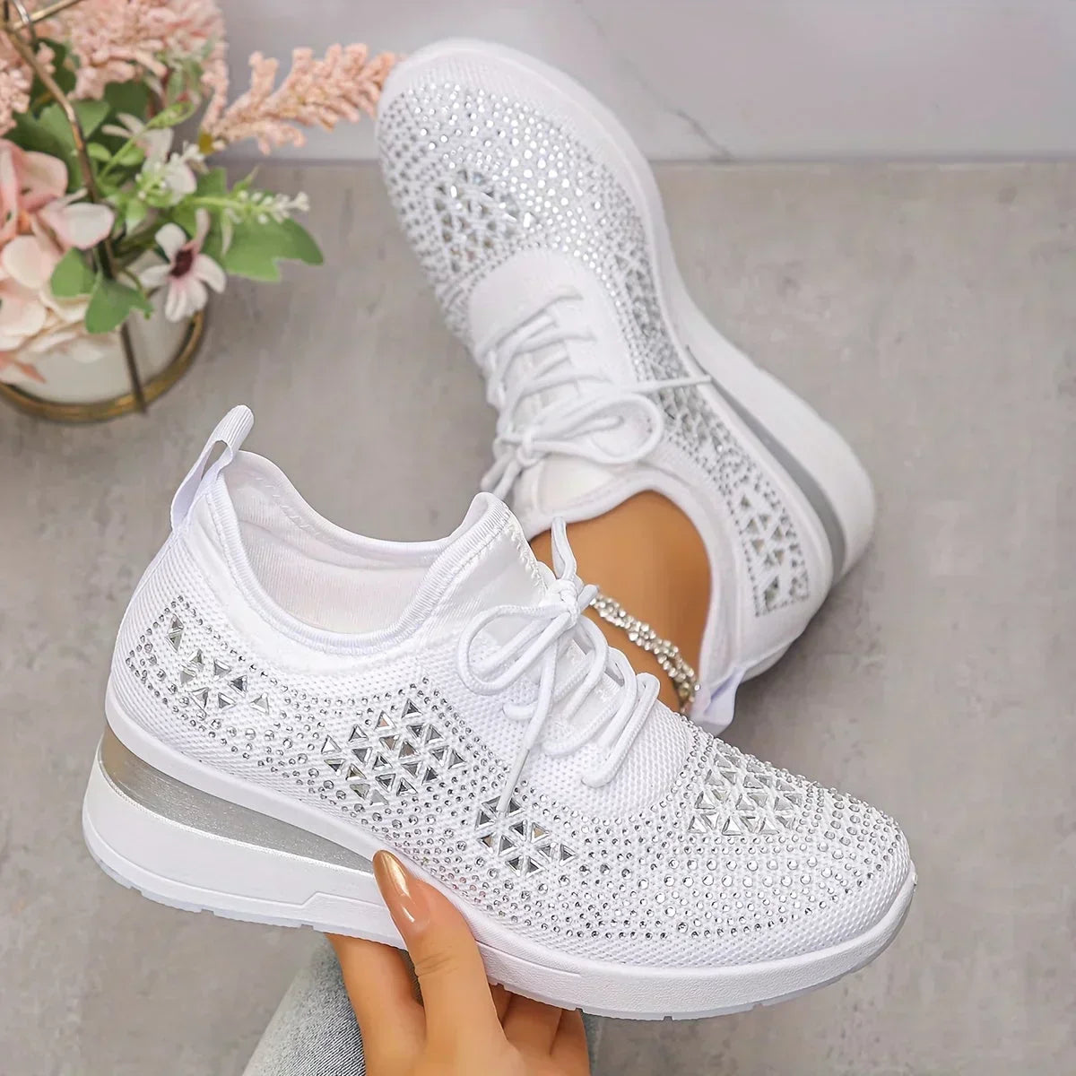 Karine | Sneakers comfort con dettagli strass